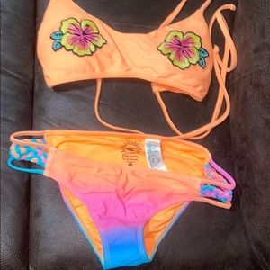 hollister swim top and bottom